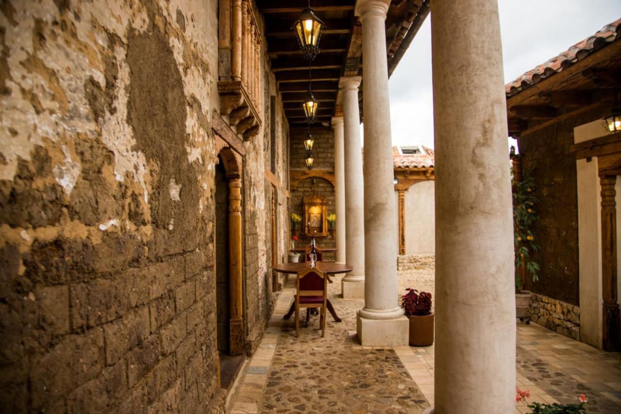 Hotel Casa De Gandhi San Cristóbal de Las Casas エクステリア 写真